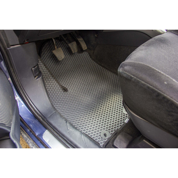 Фото - Коврики из экокожи в салон авто передние EVAtech для Outlander XL Mitsubishi 2006-2012 2 поколение SUV EU MT3181AV2AV2BBB