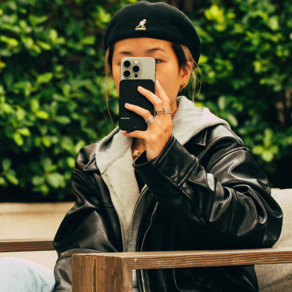 Фото - Батарея мобильная Native Union (Re) Classic Magnetic Power Bank 5 000mAh Black (PB-5KMS-BLK)