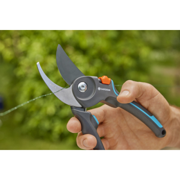 Фото - Ножницы садовые Gardena PremiumCut Pro Fresh Wood обводные 24 мм (12251-20.000.00)