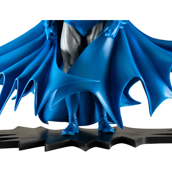Фото - Коллекционная фигурка PureArts DC COMICS Batman - Classic Version Scale 1/9 27 см (PA005BA)