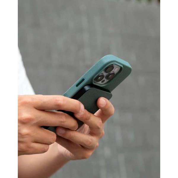 Фото - Батарея мобильная Native Union Classic Magnetic Qi2 5 000mAh Slate Green (PB-5KMS-GRN-Q2)