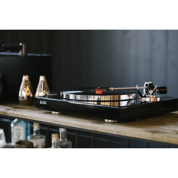 Фото - Виниловый проигрыватель REKKORD AUDIO M 600 (Quintet Red) - HIGH GLOSS BLACK