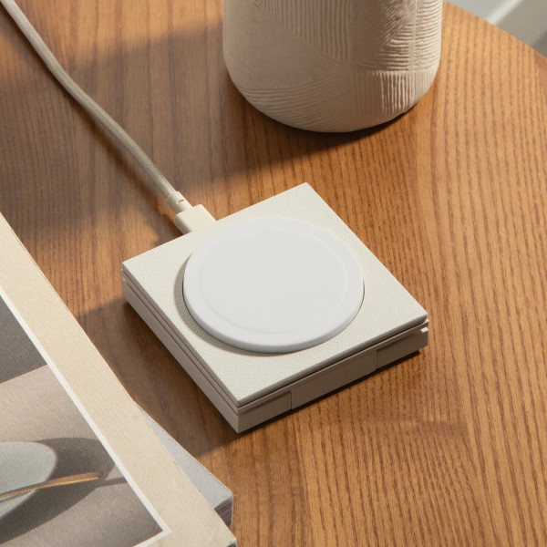 Фото - Беспроводное зарядное устройство Native Union Rise Solo Qi2 Wireless Charger Sandstone (RS-SL-SAN)