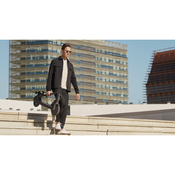 Фото - Электросамокат Xiaomi Mi Electric Scooter 1s Black (DDHBC05NEB)