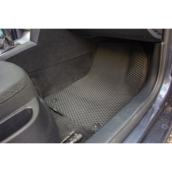 Фото - Коврики из экокожи в салон авто передние EVAtech для Octavia A5 (AT, 8 clips) Skoda 2004-2013 2 поколение Combi EU (SK12160A2TL4BBB)