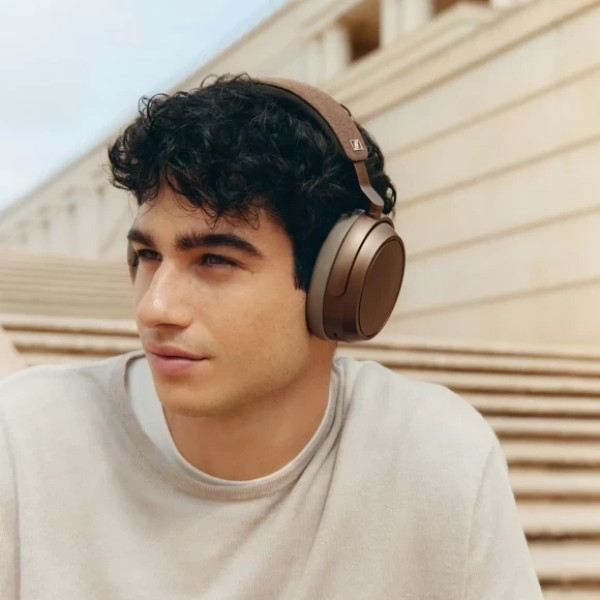 Фото - Наушники полноразмерные беспроводные Sennheiser MOMENTUM 4 Wireless Brown (800074)