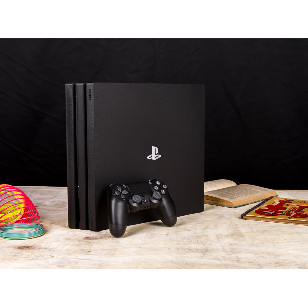 Фото - Игровая приставка PlayStation 4 Pro 1Tb Black (God of War & Horizon Zero Dawn CE)