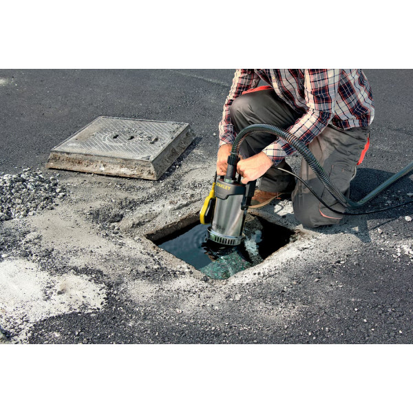 Фото - Погружной насос Stanley 0.75 кВт (SXUP750XCE)