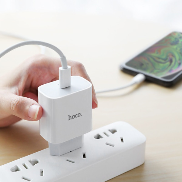 Фото - Сетевое зарядное устройство HOCO C76A Plus Speed source PD20W charger set(C to iP) White (6931474746924)