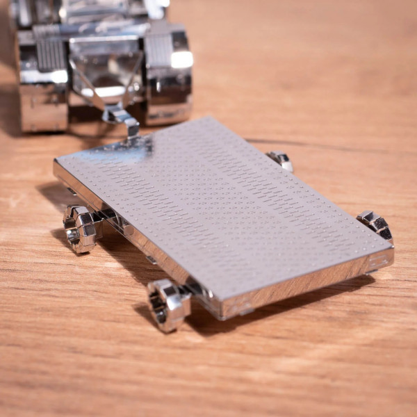 Фото - Металлический конструктор Metal Time Tractor Slobozhanets (MT074)