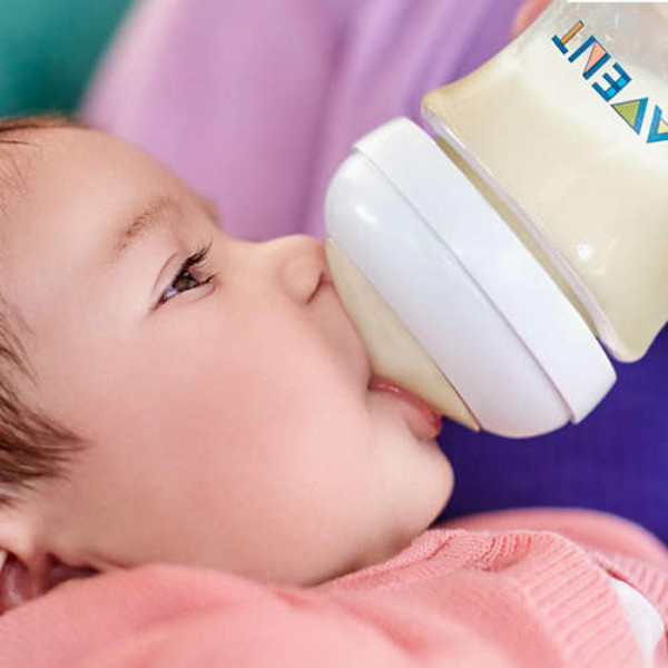 Фото - Бутылочка для кормления Philips Avent Natural L 2.0 260  мл 1 шт. (SCF033/17)