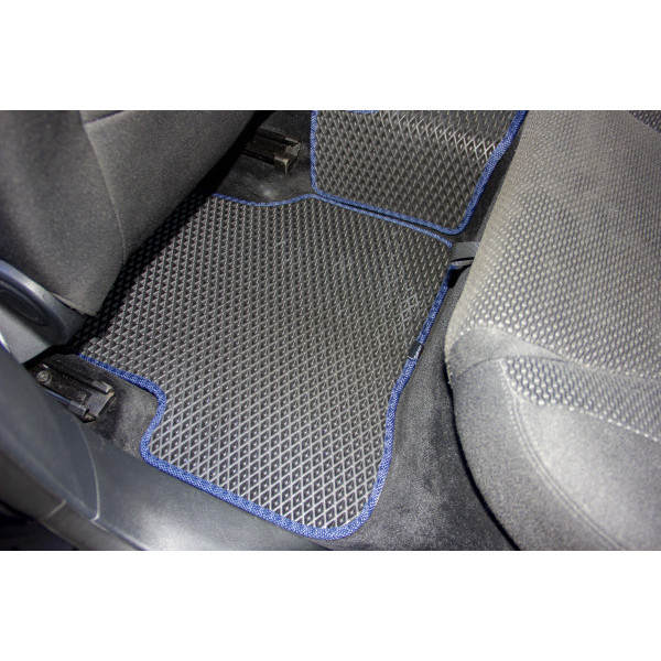 Фото - Коврики из экокожи в салон авто EVAtech ECO для Passat (B6) (with armrest) Volkswagen 2005-2010 6 поколение Sedan EU VW3264CJ5AV4BBB