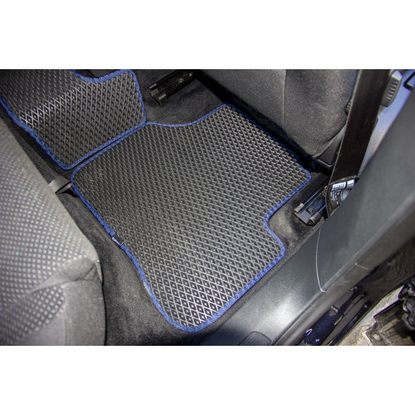 Фото - Коврики из экокожи в салон авто EVAtech ECO для Passat (B6) (with armrest) Volkswagen 2005-2010 6 поколение Sedan EU VW3264CJ5AV4BBB