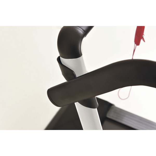 Фото - Беговая дорожка Toorx Treadmill City Compact Pearl White (CITY-COMPACT-W)