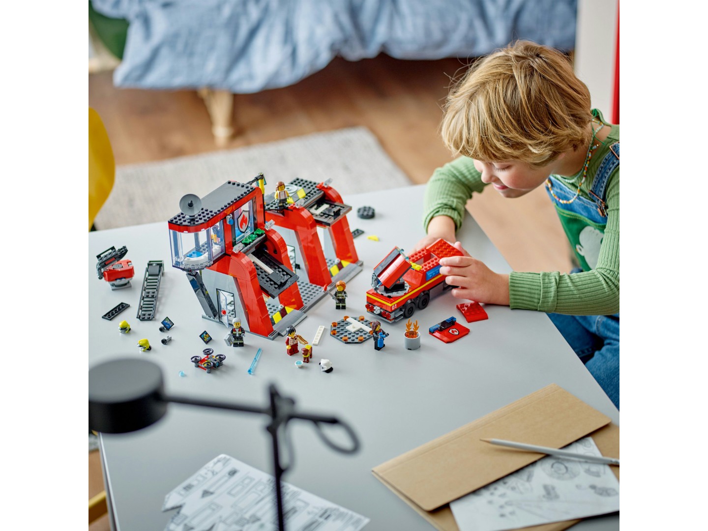 Конструктор LEGO City Пожежне депо з пожежною машиною (60414) — фото 4