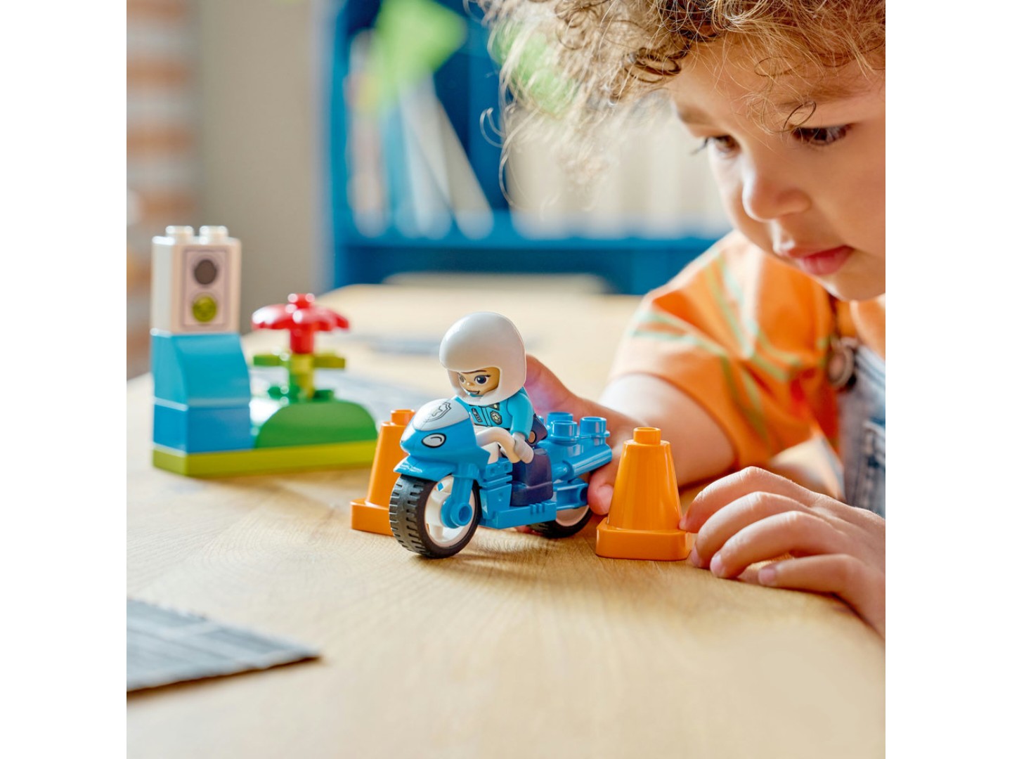 Конструктор LEGO DUPLO Town Синій поліцейський мотоцикл (10471) — фото 7