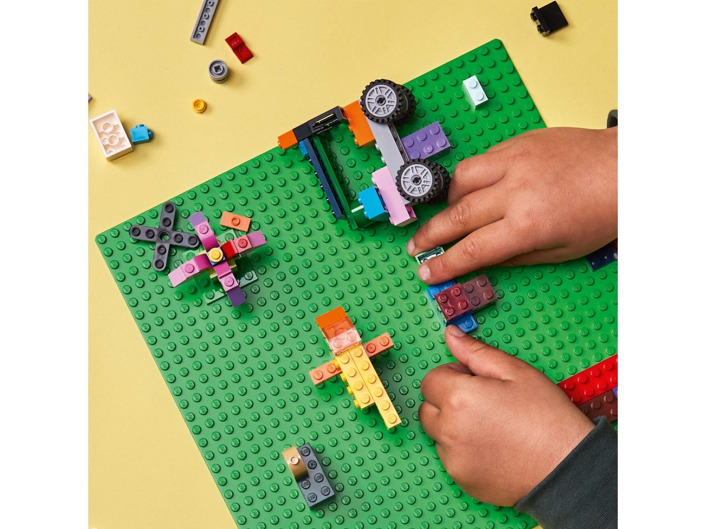 Конструктор LEGO Classic Базова пластина зеленого кольору (11023) — фото 3