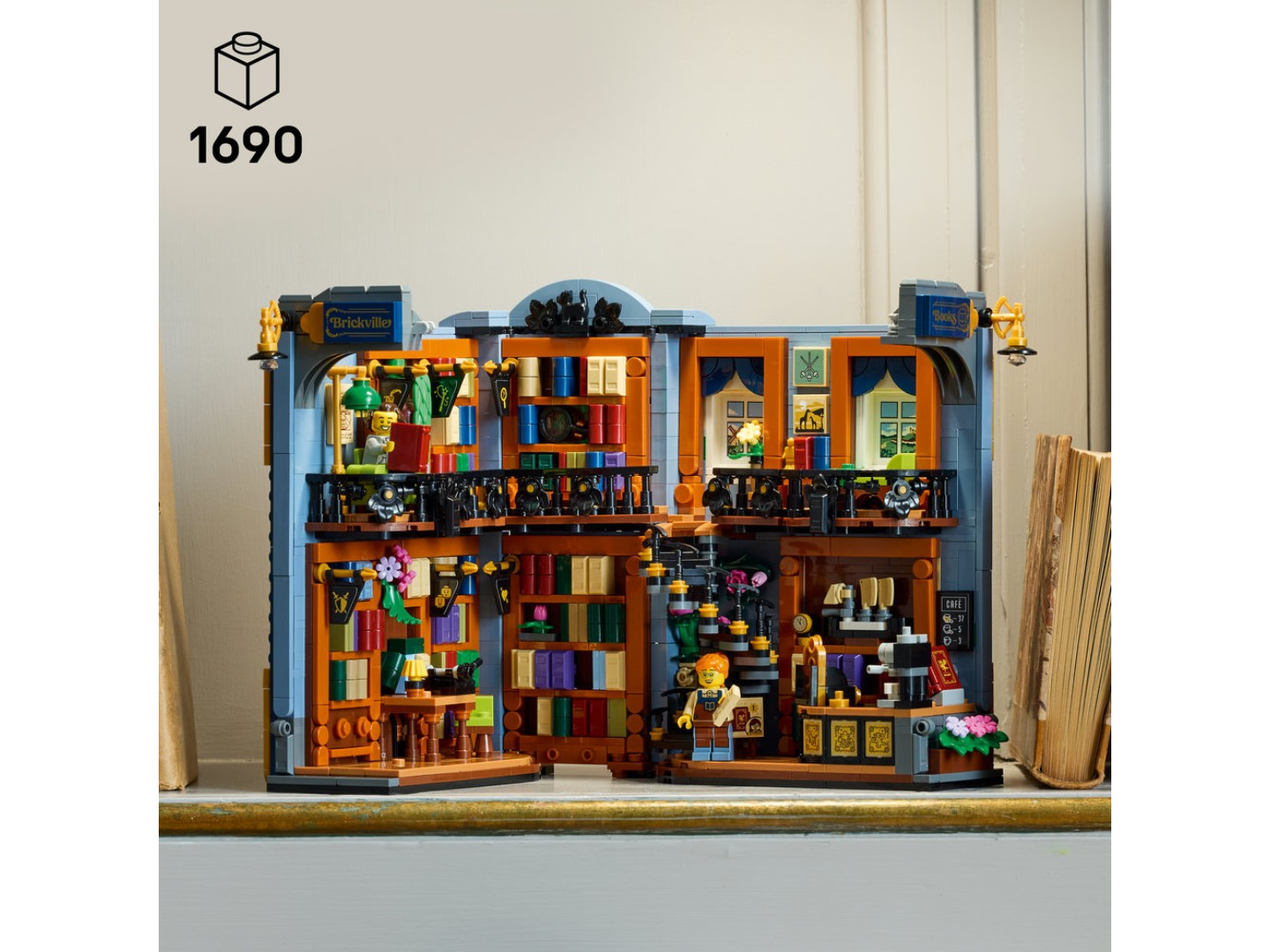 Конструктор LEGO Icons Книгарня: книжковий куточок (11379) — фото 4