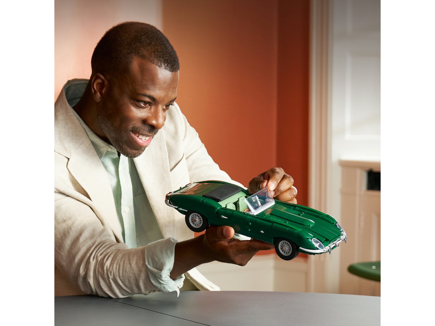 Конструктор LEGO Icons Jaguar E-Type (11381) — фото 6