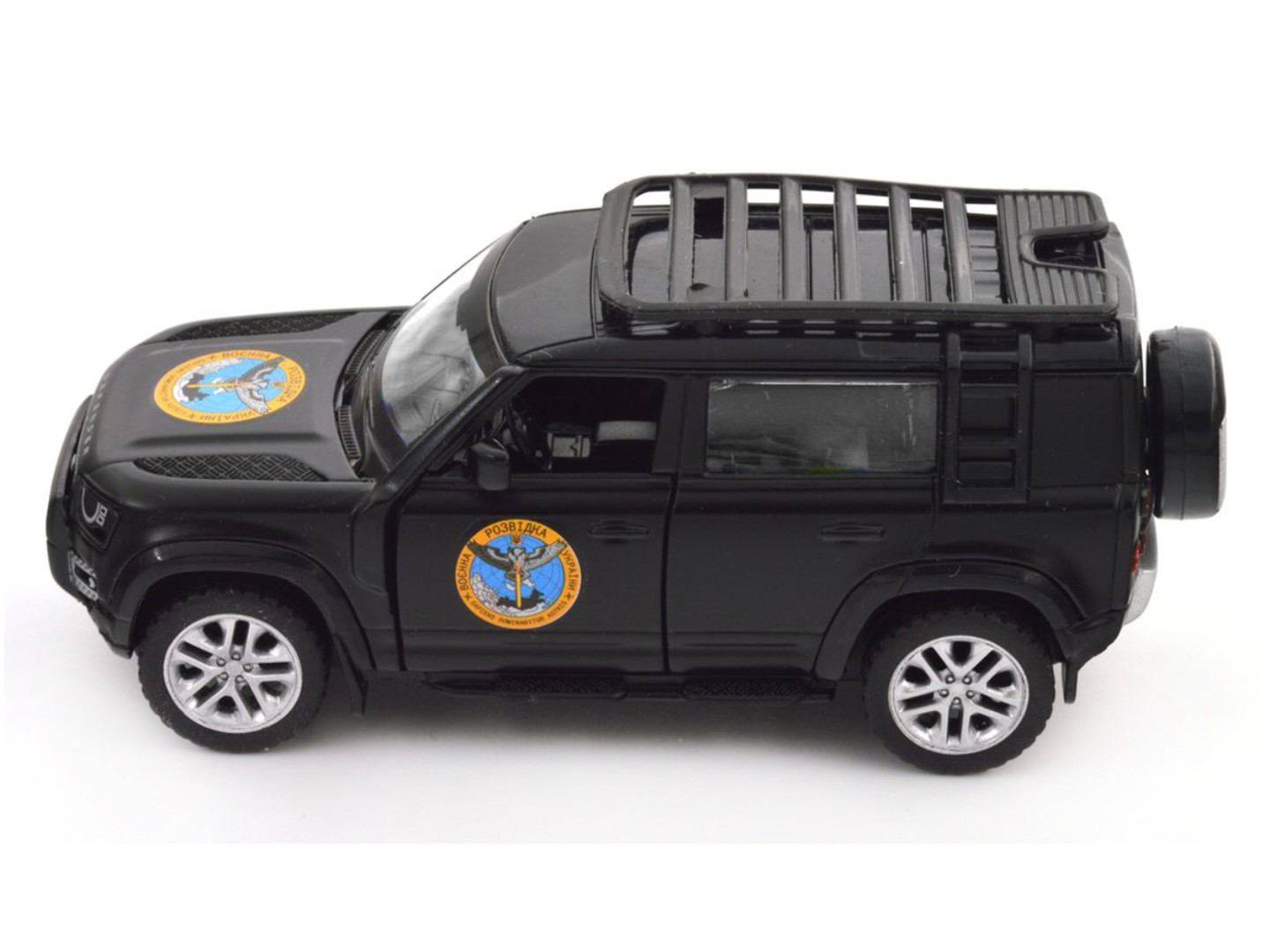 Наземна військова техніка TechnoDrive Шеврони Героїв LAND ROVER DEFENDER 110 ГУР МО (250364M) — фото 2