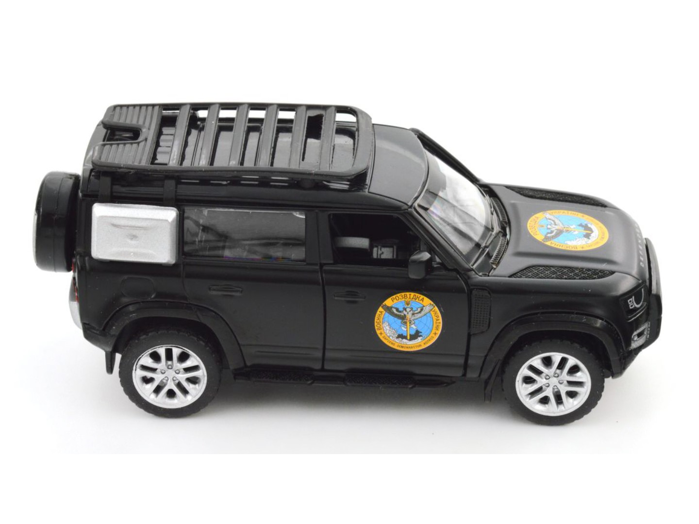 Наземна військова техніка TechnoDrive Шеврони Героїв LAND ROVER DEFENDER 110 ГУР МО (250364M) — фото 6