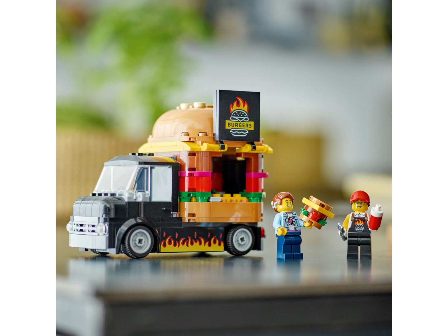 Конструктор LEGO City Вантажівка з гамбургерами (60404) — фото 8