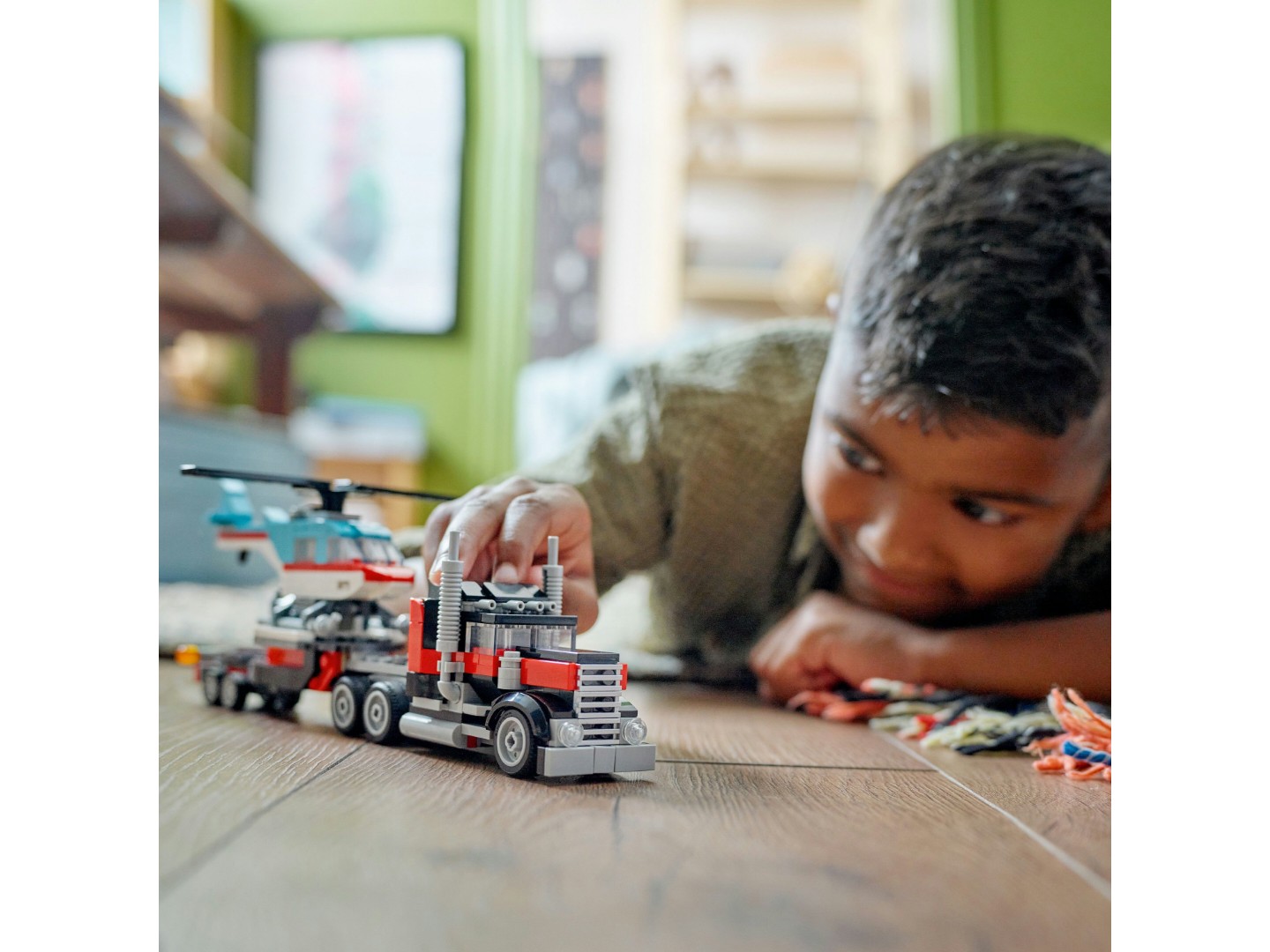 Конструктор LEGO Creator Бортова вантажівка з гелікоптером (31146) — фото 2