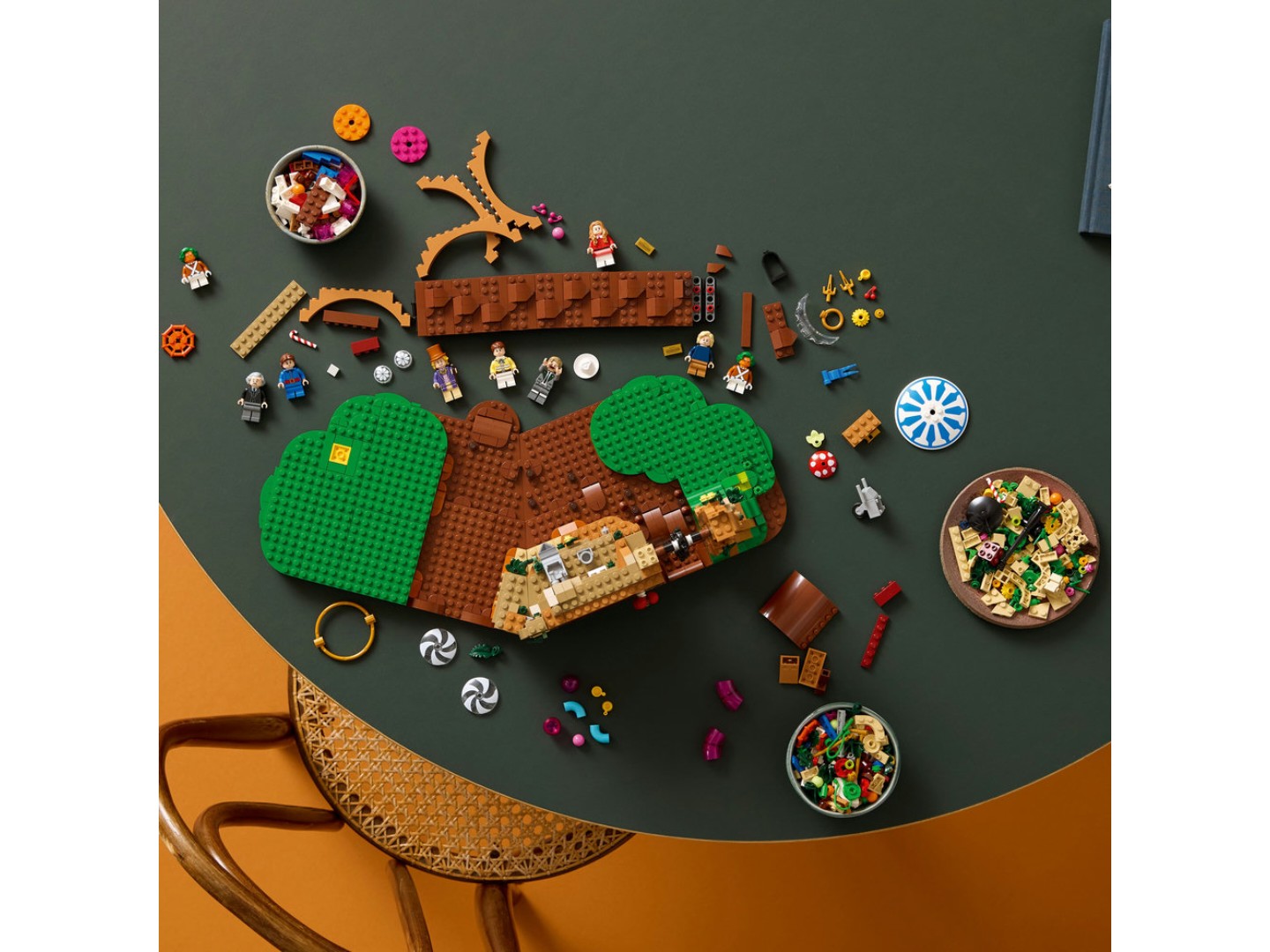 Конструктор LEGO Ideas Віллі Вонка і шоколадна фабрика (21360) — фото 10