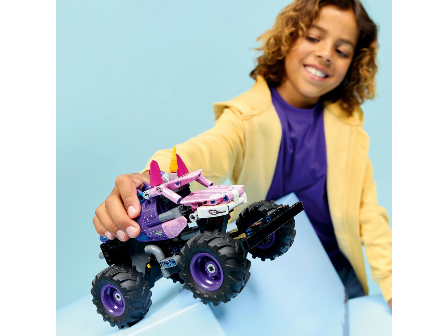 Конструктор LEGO Technic Monster Jam™ Sparkle Smash™ із функцією «Pull-Back» (42220) — фото 6