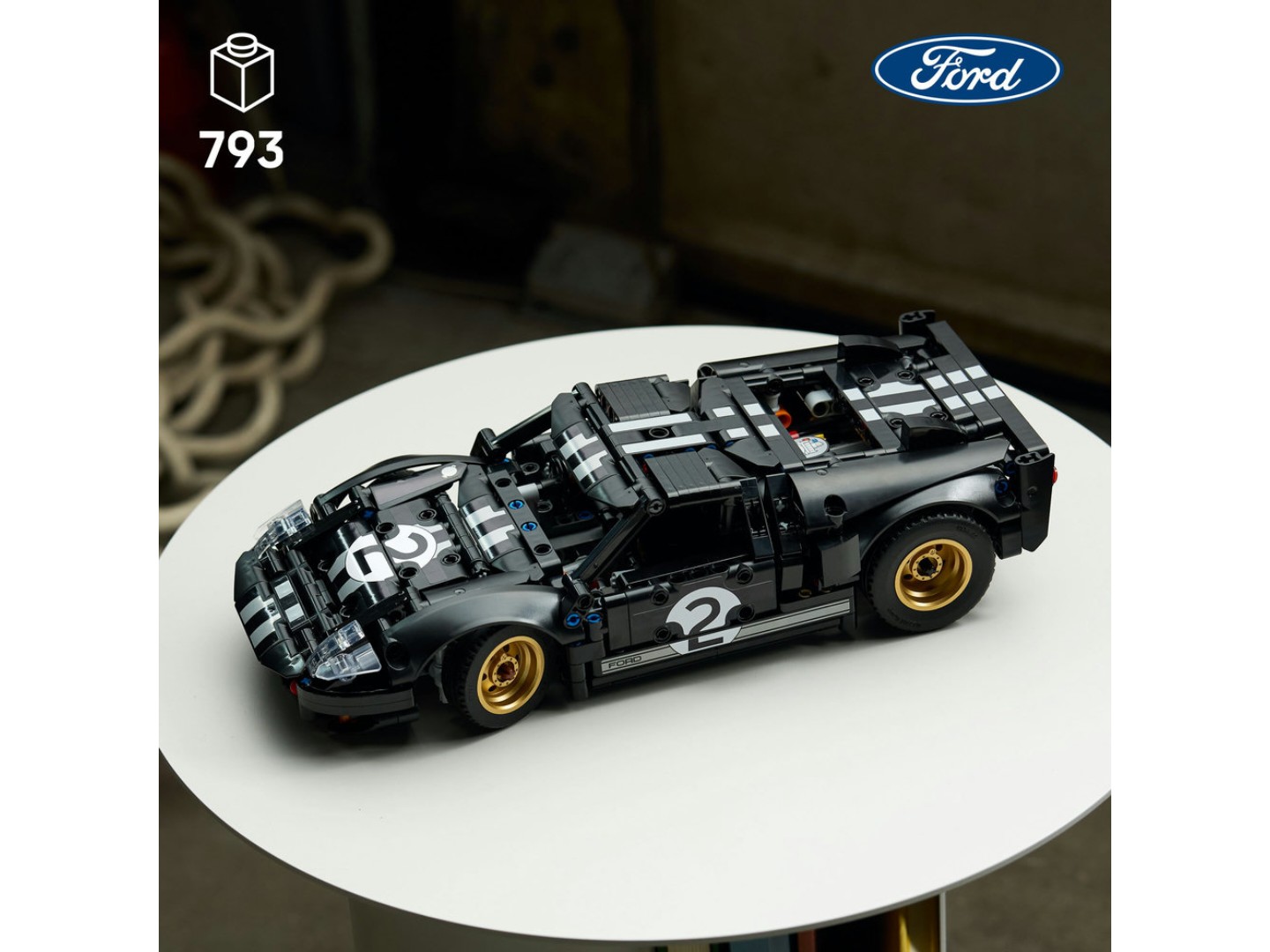 Конструктор LEGO Technic Автомобіль для перегонів Ford GT40 MKII 1966 року (42223) — фото 4