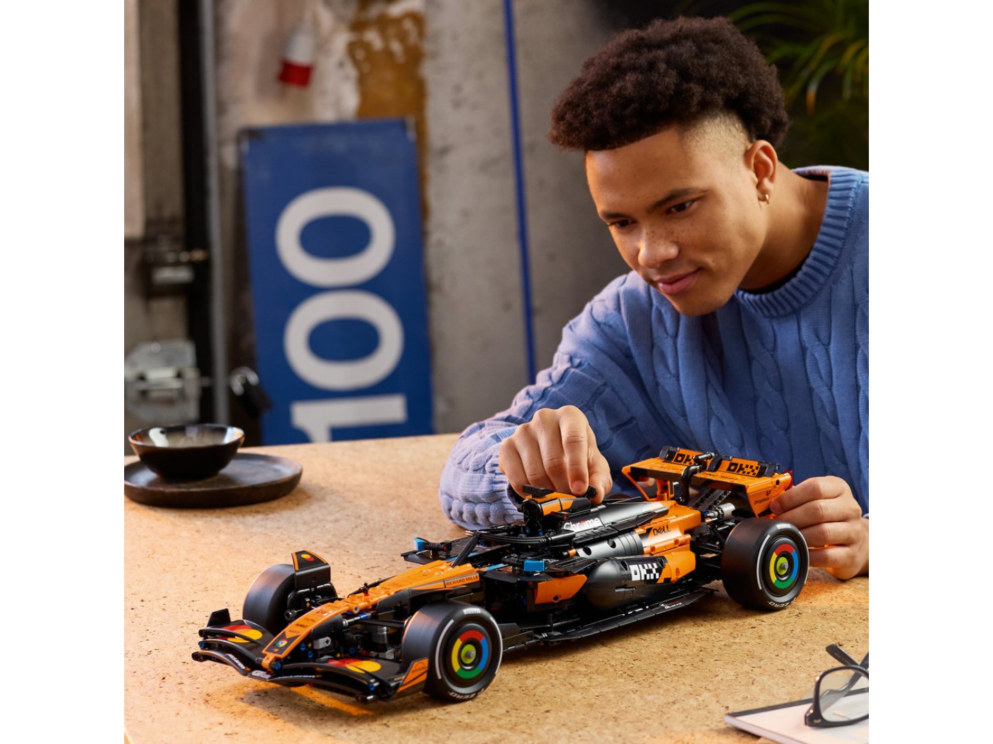 Конструктор LEGO Technic Автомобіль McLaren MCL39 F1® (42228) — фото 5