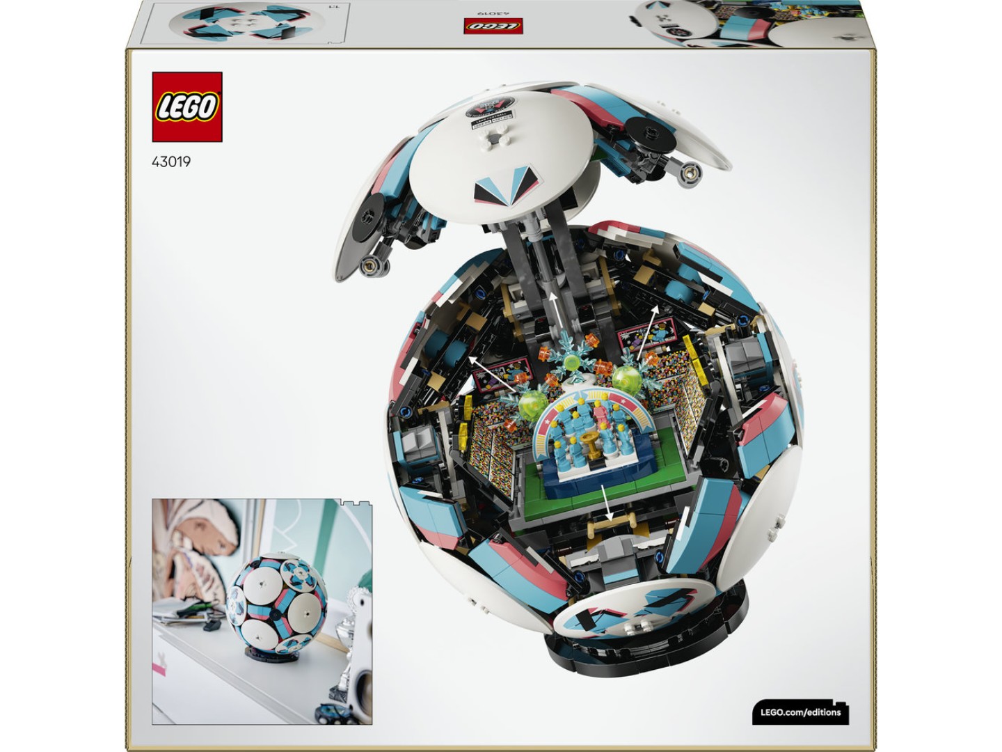 Конструктор LEGO Editions Football Футбольний м'яч (43019) — фото 2