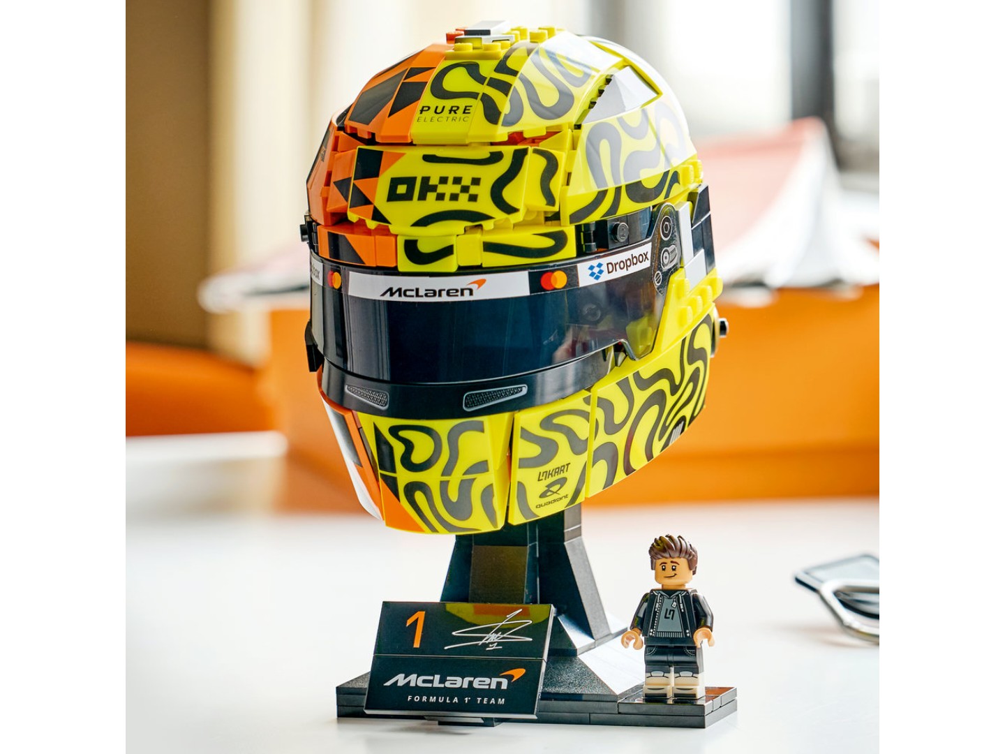 Конструктор LEGO Editions Formula 1 Шолом Ландо Норріса з команди McLaren Mastercard F1® Team (43023) — фото 6