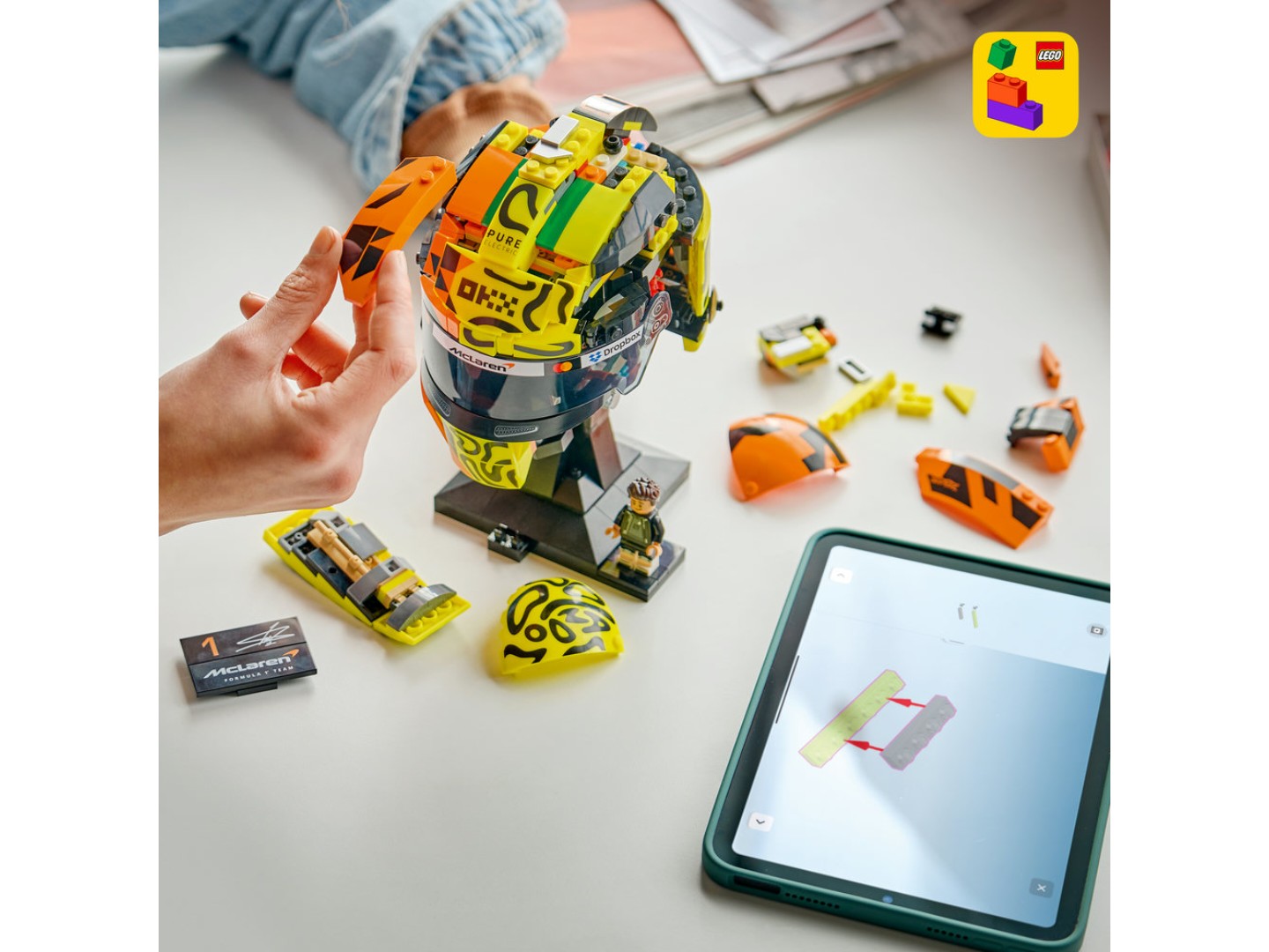 Конструктор LEGO Editions Formula 1 Шолом Ландо Норріса з команди McLaren Mastercard F1® Team (43023) — фото 5