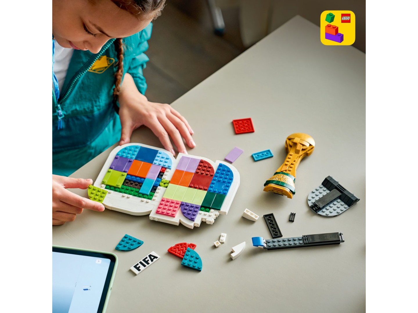 Конструктор LEGO Editions Football Офіційна емблема FIFA World Cup 2026™ (43032) — фото 8