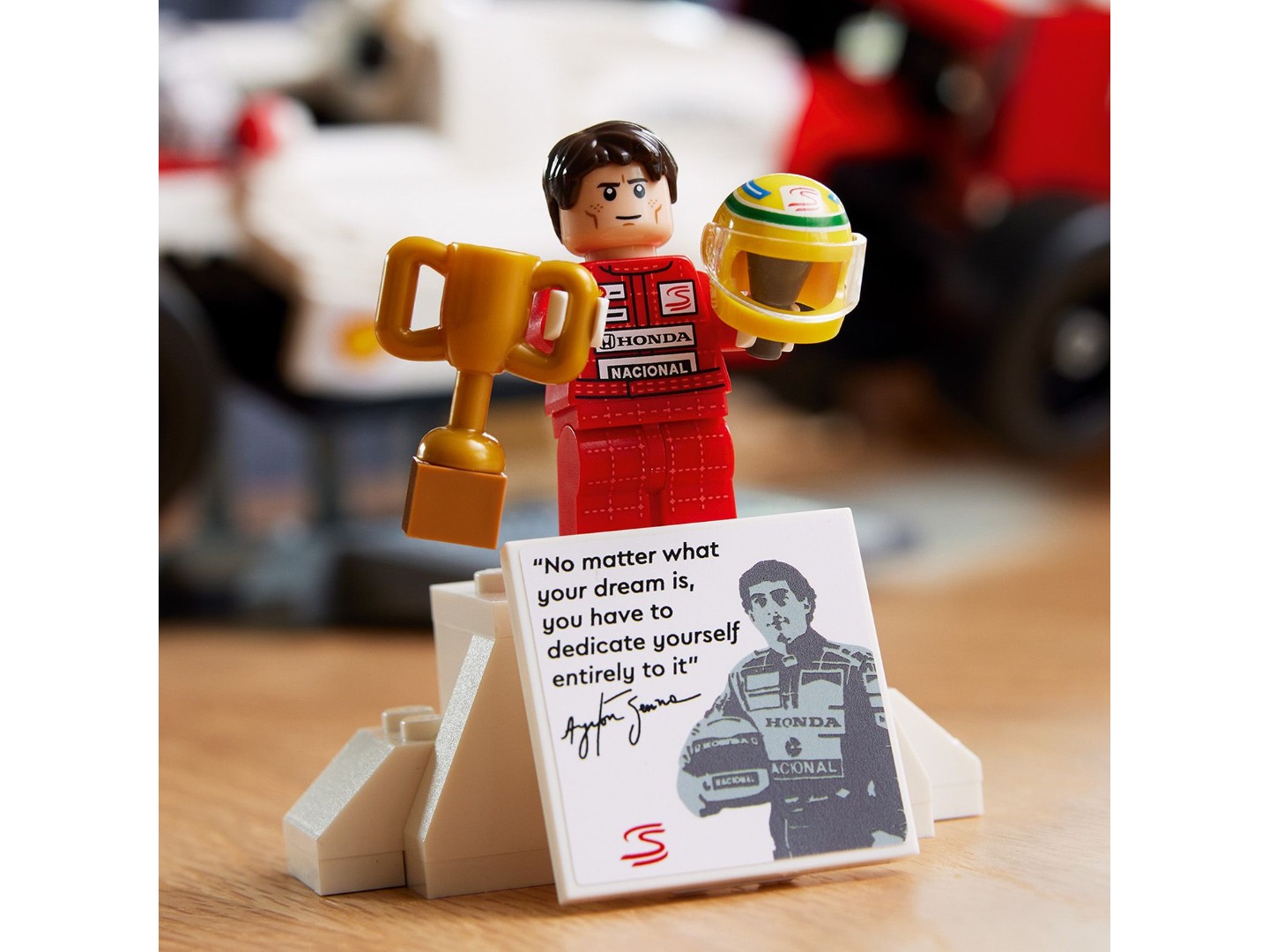 Конструктор LEGO ICONS McLaren MP4/4 і Айртон Сенна (10330) — фото 4