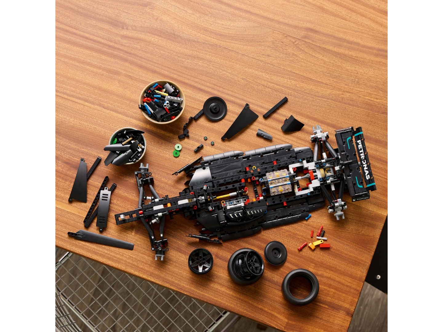 Конструктор LEGO TECHNIC Mercedes-AMG F1 W14 E Performance (42171) — фото 3