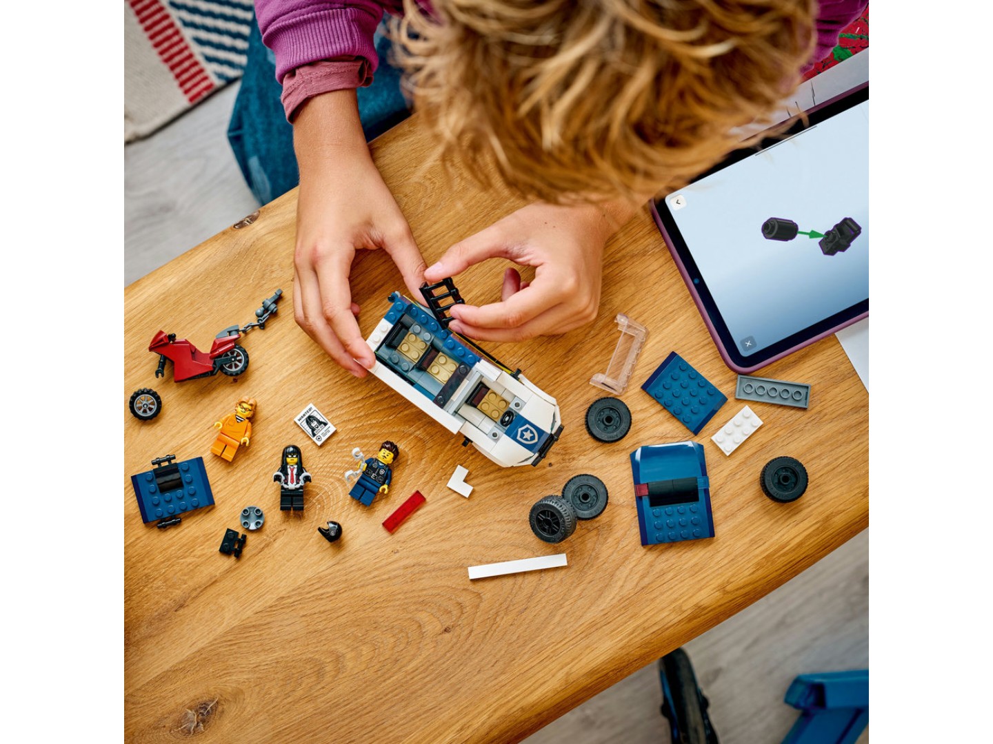 Конструктор LEGO City Поліцейський фургон для перевезення в'язнів (60479) — фото 8