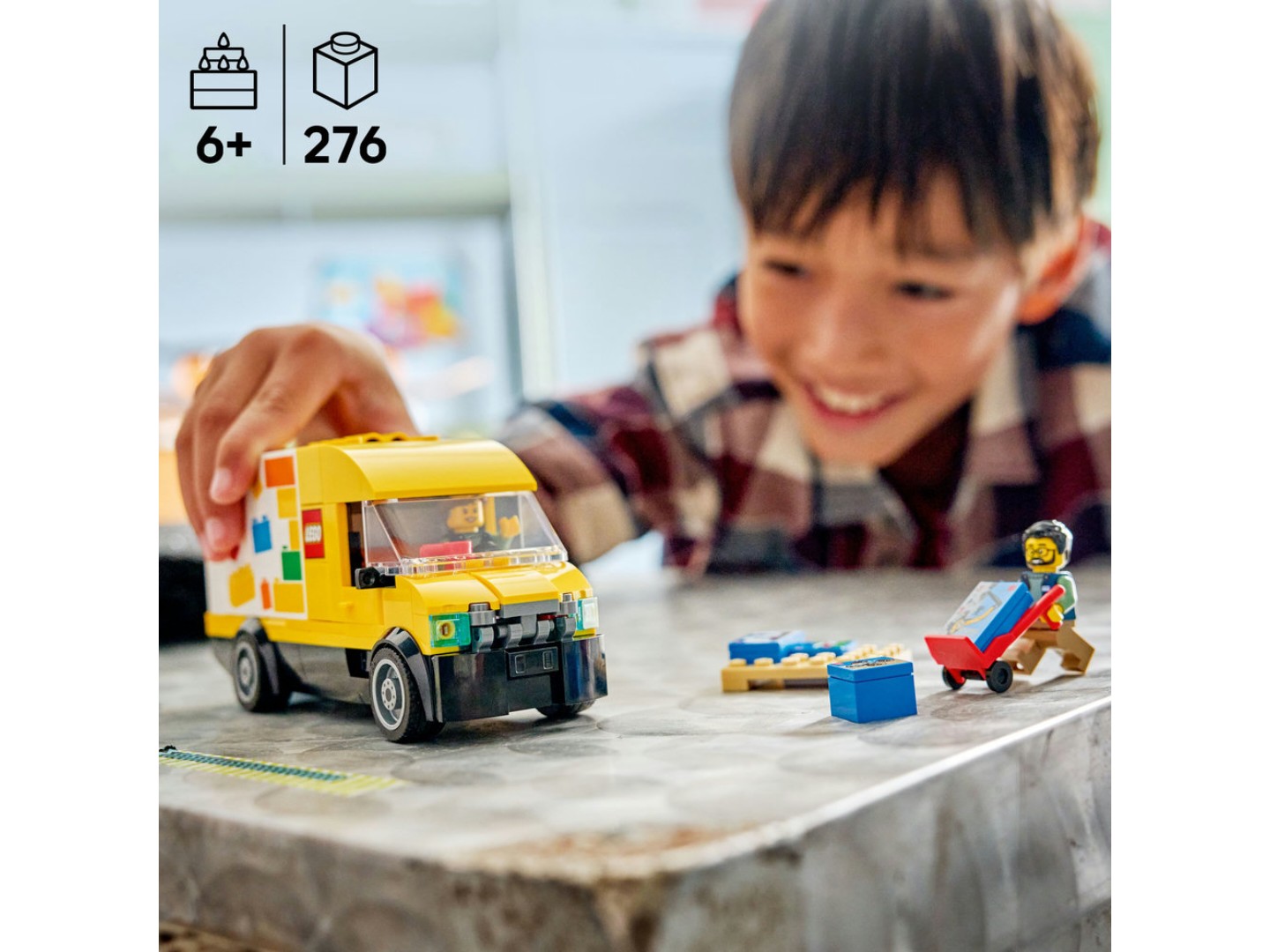 Конструктор LEGO City Фургон LEGO® (60500) — фото 4