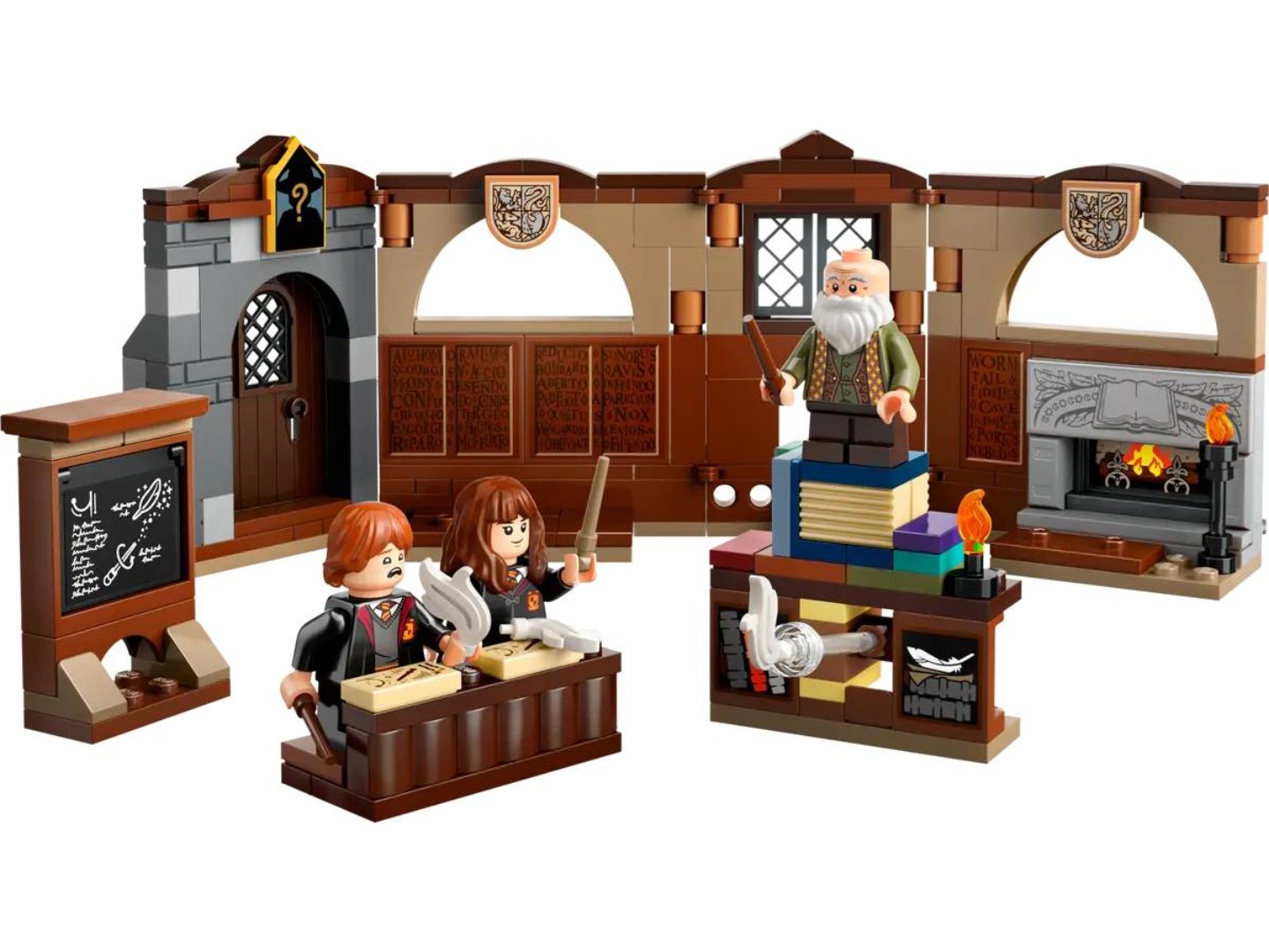 Конструктор LEGO Harry Potter Замок Гоґвортс™: урок чарів (76442) — фото 3