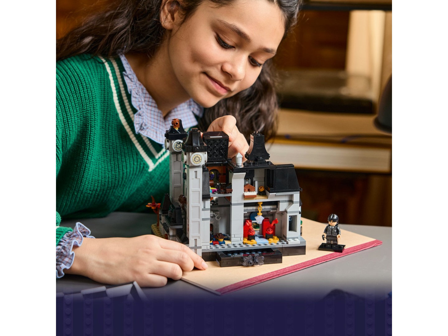 Конструктор LEGO Wednesday Академія «Невермор» (76788) — фото 8