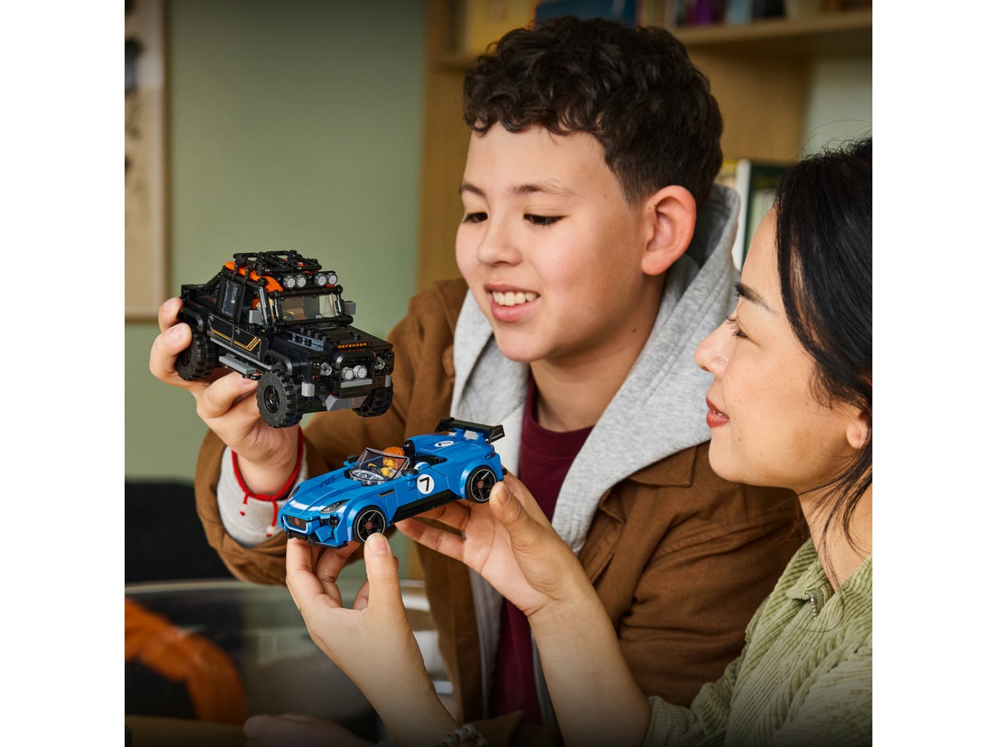 Конструктор LEGO Speed Champions Jaguar Project 7 та Land Rover Defender (77264) — фото 7