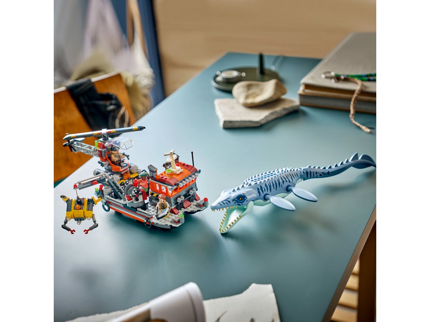 Конструктор LEGO Jurassic World Напад мозазавра на човен (77983) — фото 7