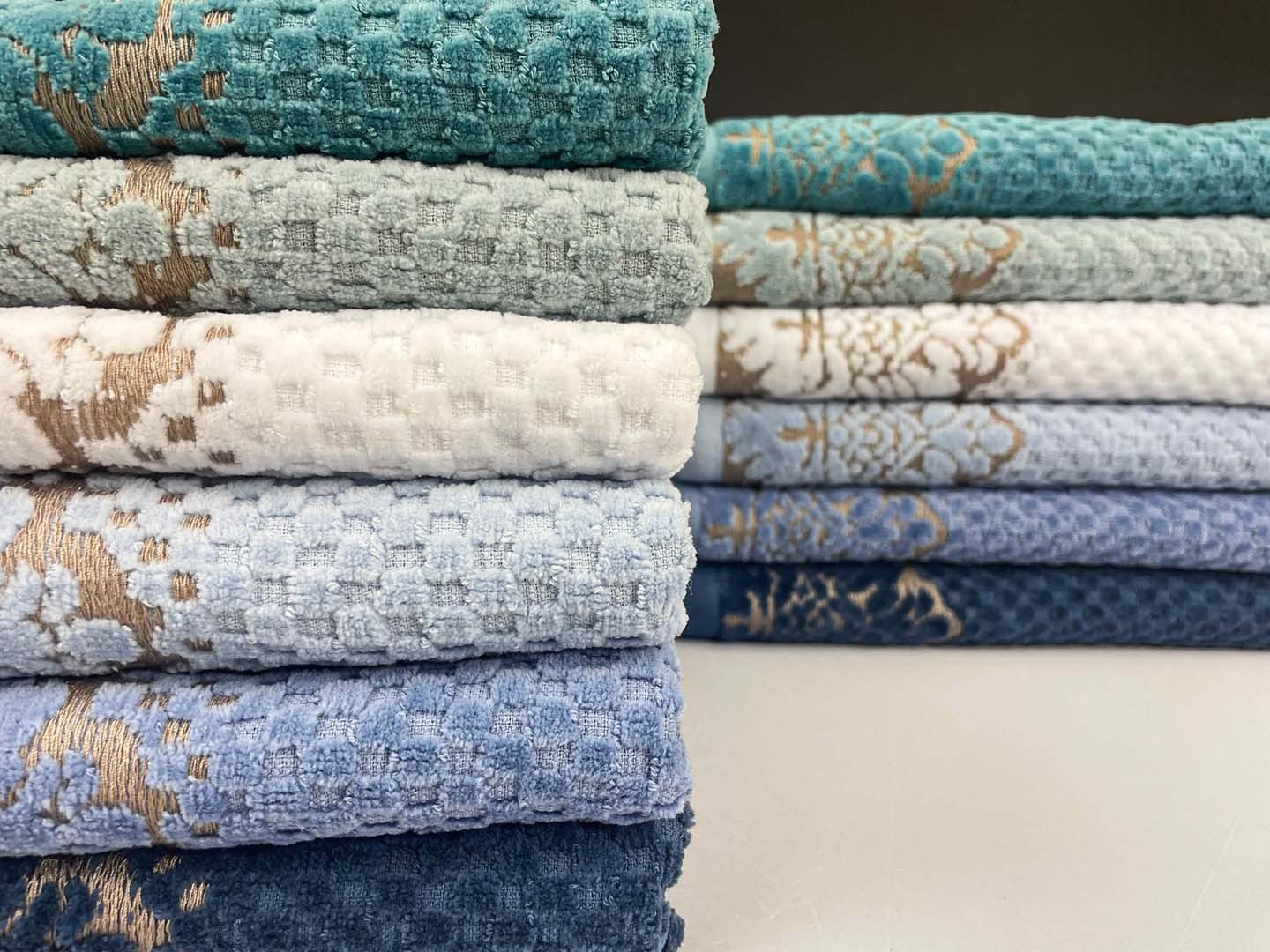 Рушник банний GM Textile Дамаск білий махровий велюр 70х140 — фото 5