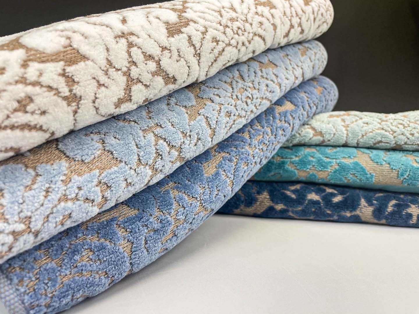 Рушник банний GM Textile Дамаск білий махровий велюр 70х140 — фото 6