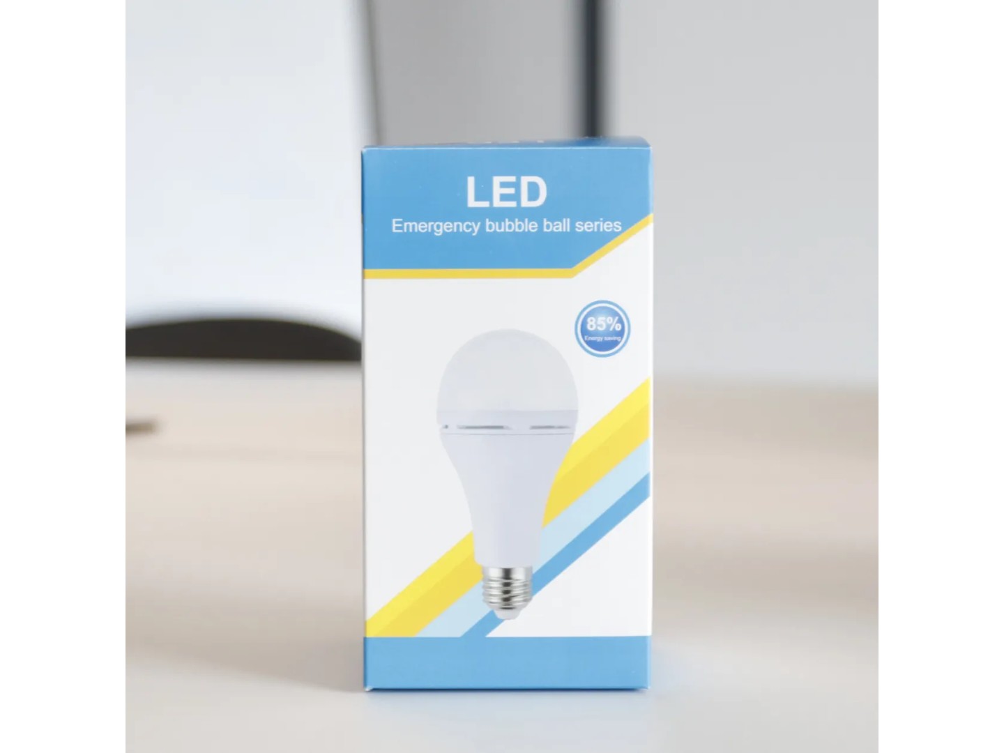 Лампочка світлодіодна акумуляторна INTELIGENTES LED АС9W DC3W 1200 6400K — фото 3