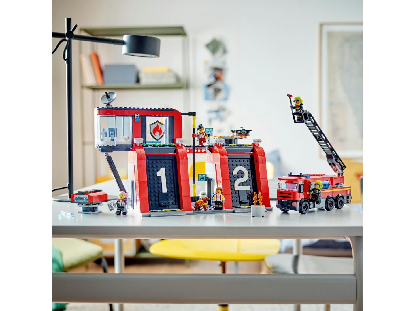 Конструктор LEGO City Пожежне депо з пожежною машиною (60414) — фото 5