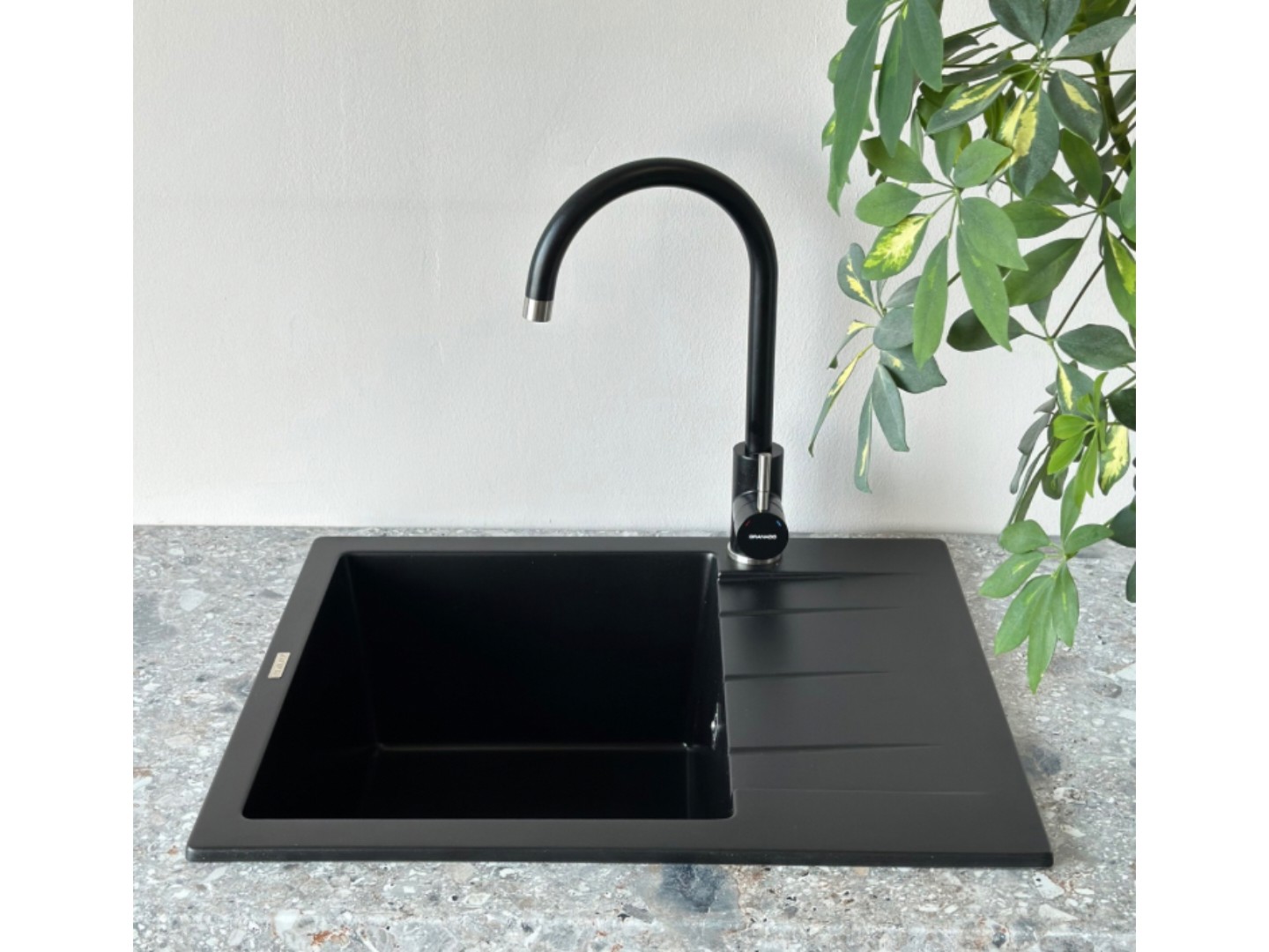 Мийка кухонна GRANADO Madrid Black Shine — фото 2