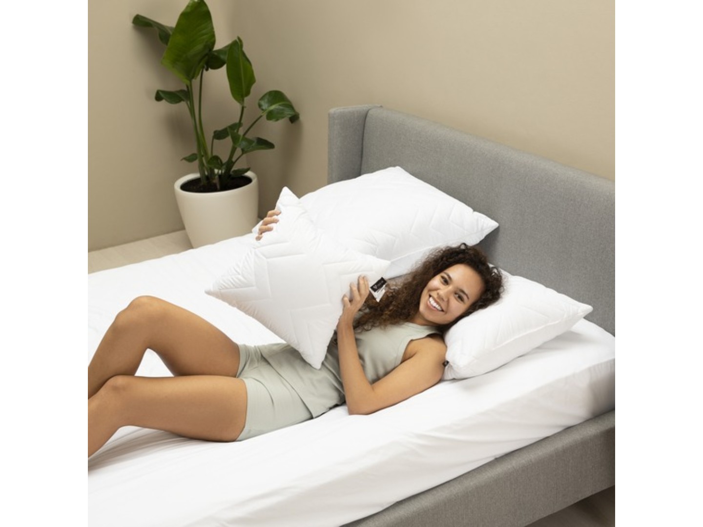 Подушка стандартна IDEIA NORDIC COMFORT 50х50 см чохол зі стібкою антиалергенне волокно (8-34688*001) — фото 4