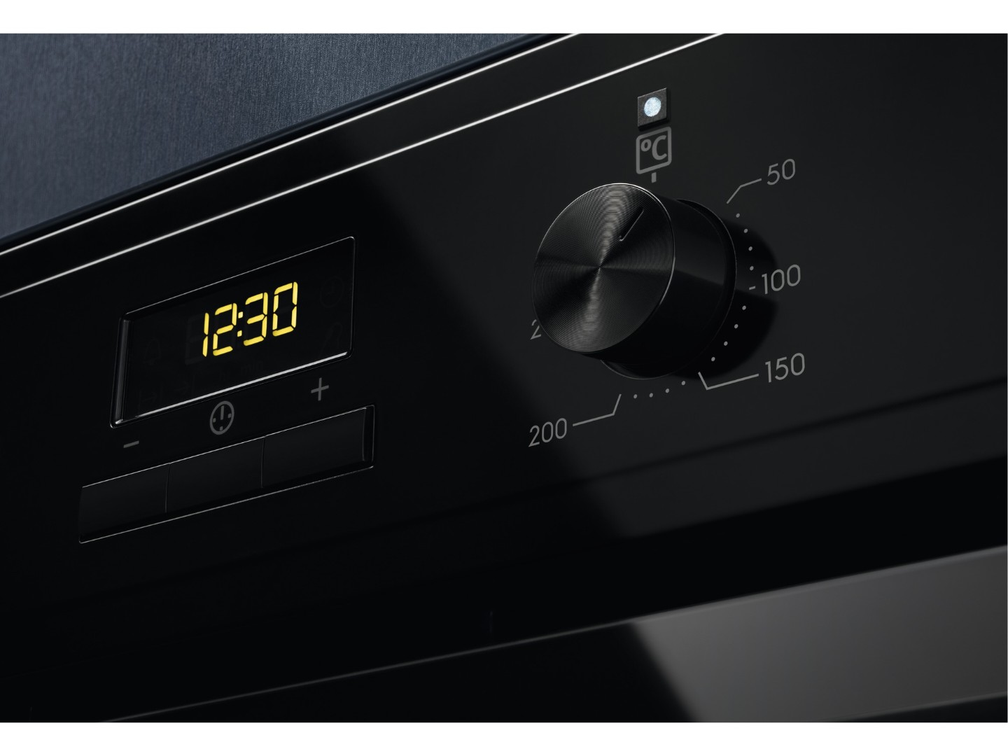 Комплект техніки Electrolux Духова шафа + Варильна поверхня Electrolux EOF3H50BK + KGG64362K — фото 9